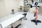 手術室、清潔な無菌状態での手術が可能になっております。